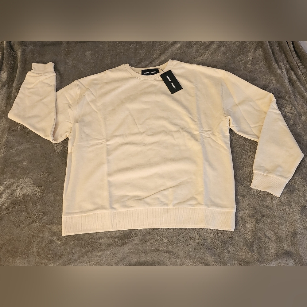 HOMME + FEMME Large Cream Color Crewneck Sweatshirt Sweater Pullover New w/ Tags